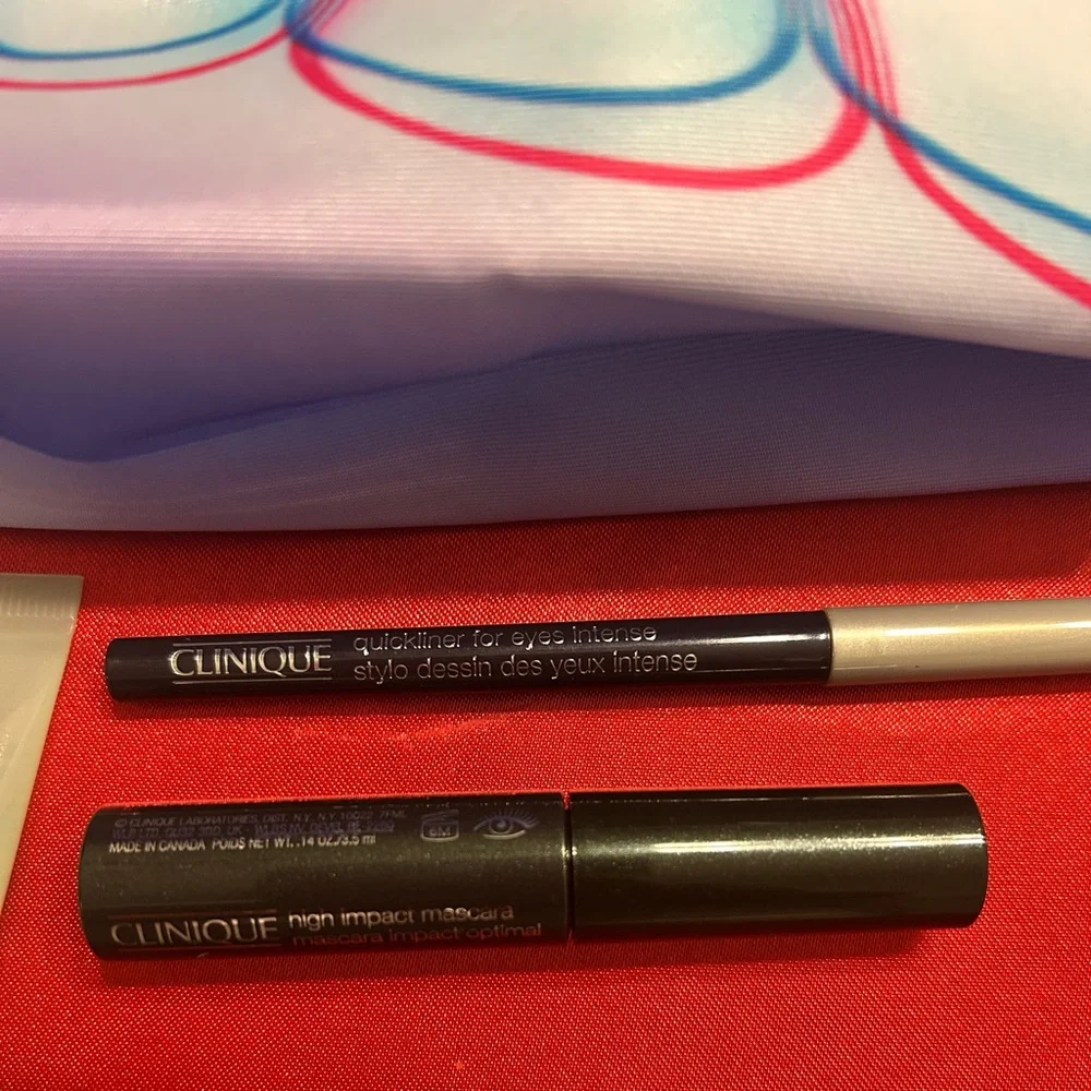 CLINIQUE Beauty Bundle Bag (Liquid Facial Soap, Quickliner Black, Mascara Black)